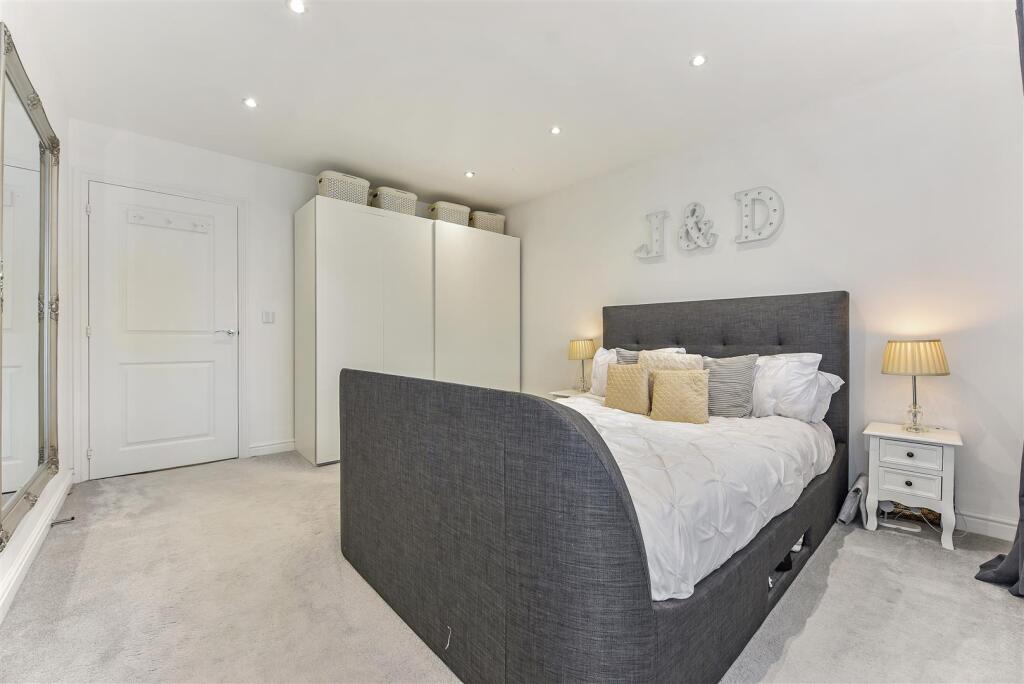 Master Bedroom.jpg