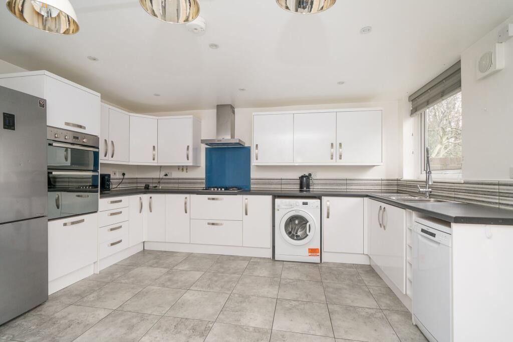 Kitchen_Dining (3)