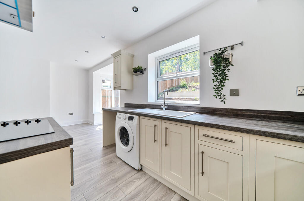 13-1318067-13-686...