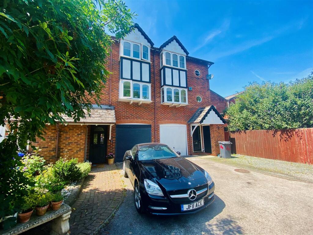 Blythfield, Burton-On-Trent