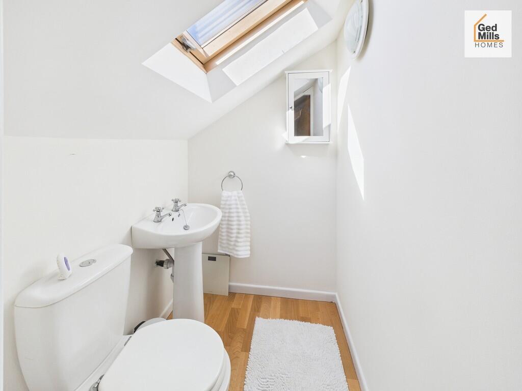 CAM04261G0-PR0095...