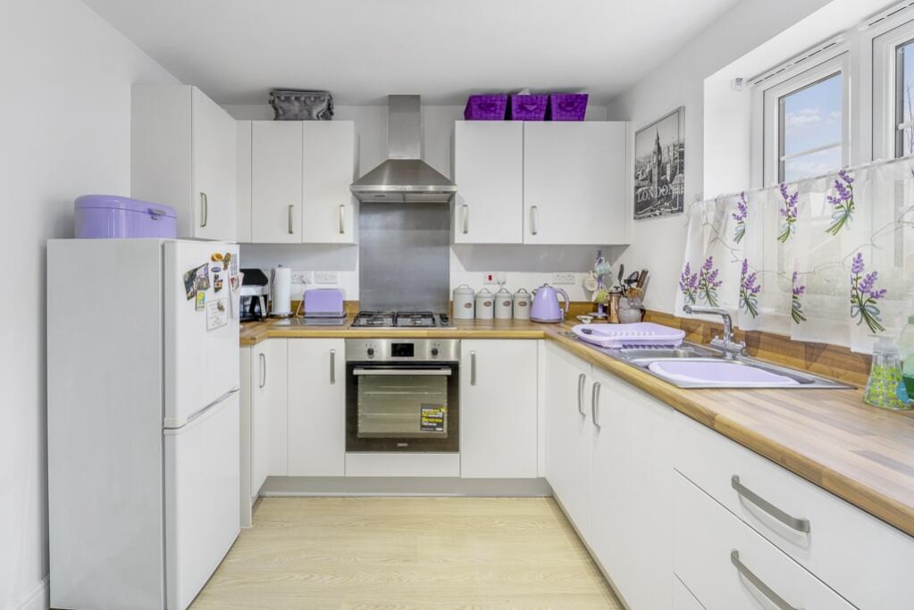 33 Lapwing Gardens (Boston)-7