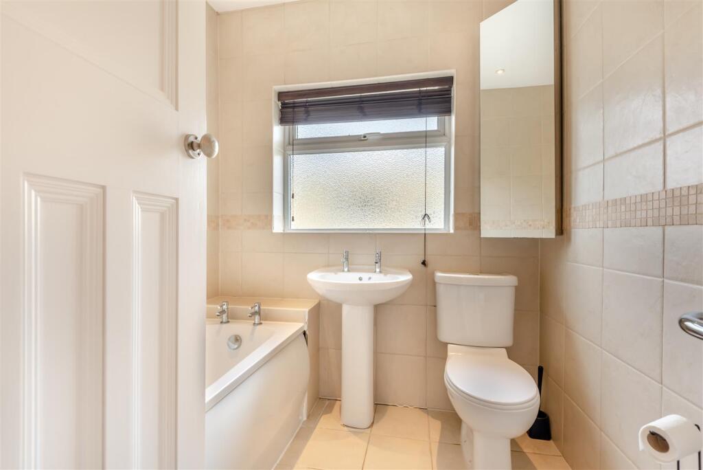 8584604-interior21.jpg