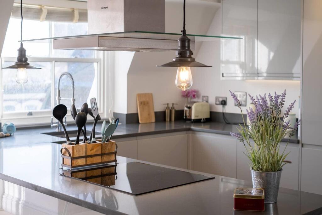 Flat 3_kitchen b.jpg