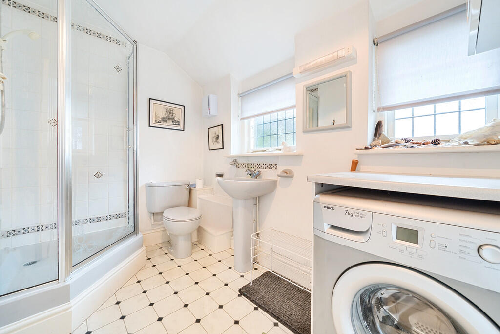 Downstairs Shower...