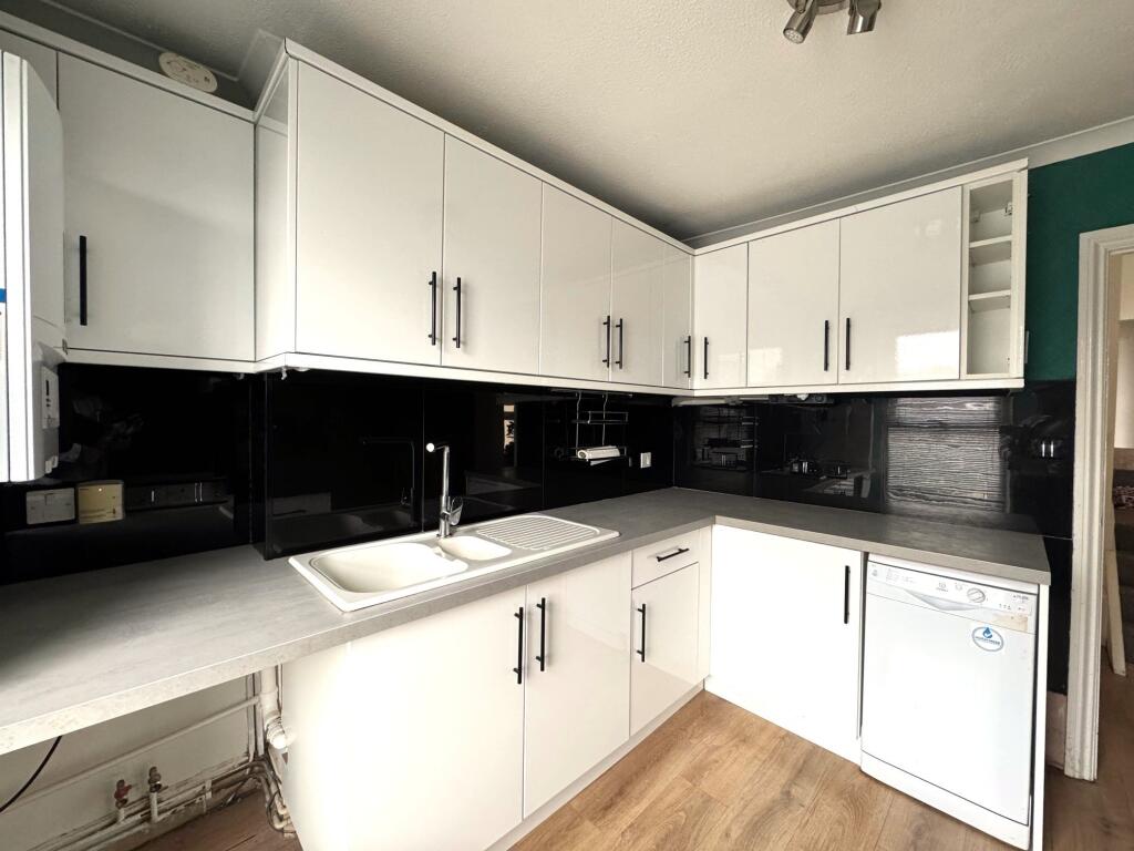 Kitchen (1)