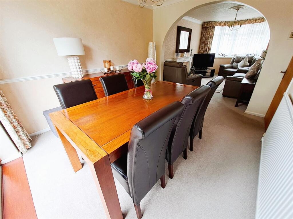 Through Lounge/Diner