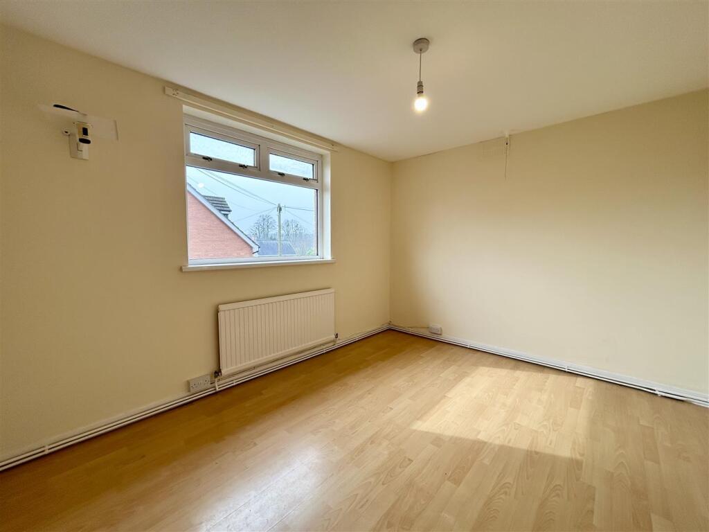 Bedroom 1.jpeg