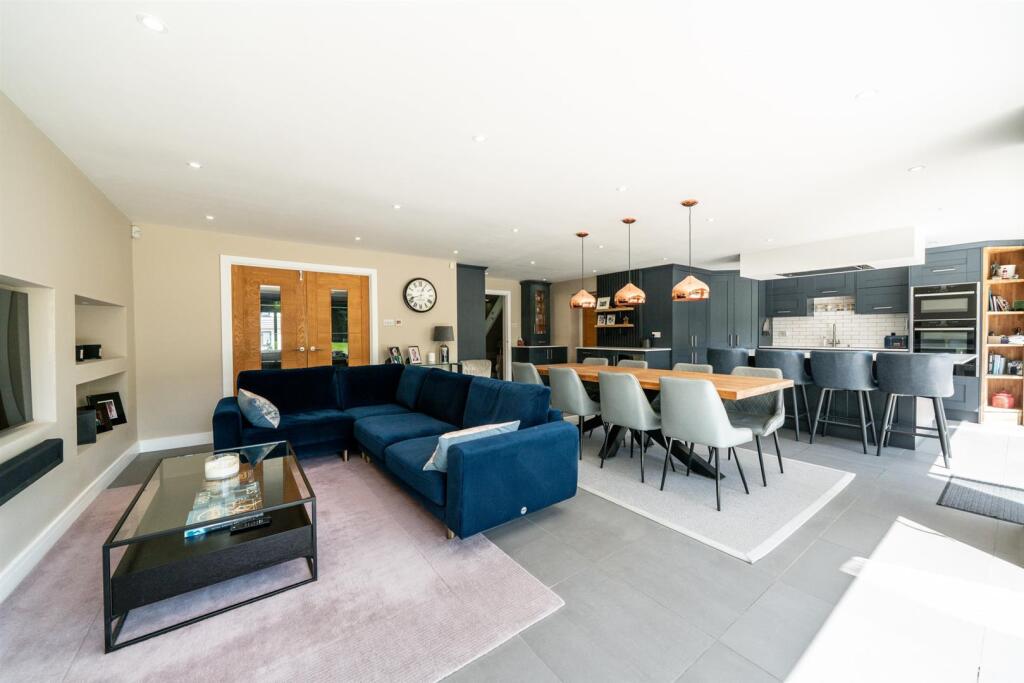 Kitchen/Family Room