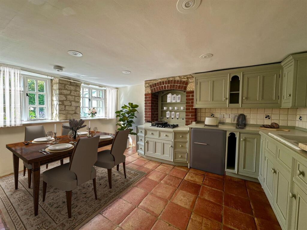 Kitchen (Virtually Staged)