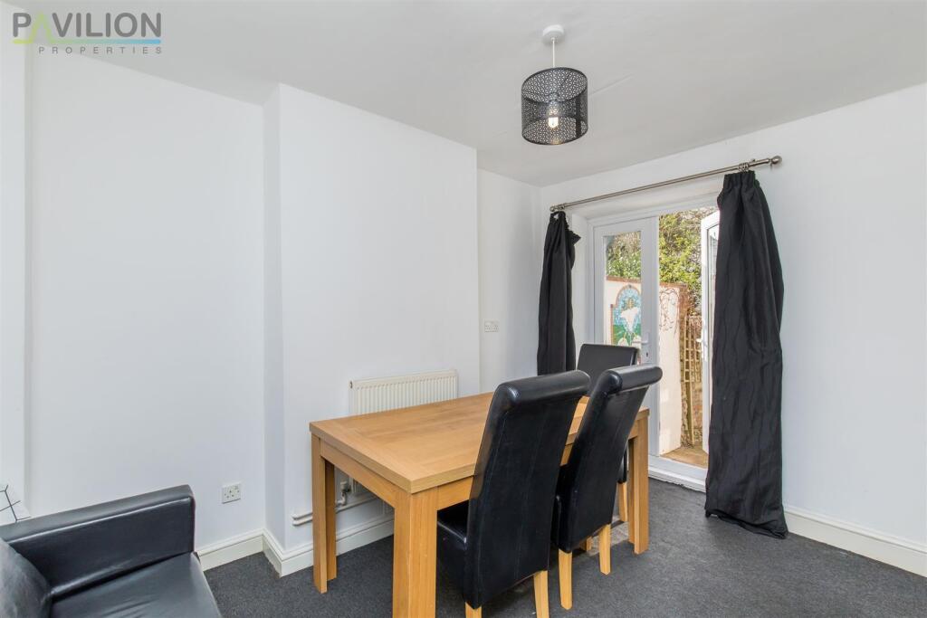 Dining room.jpg
