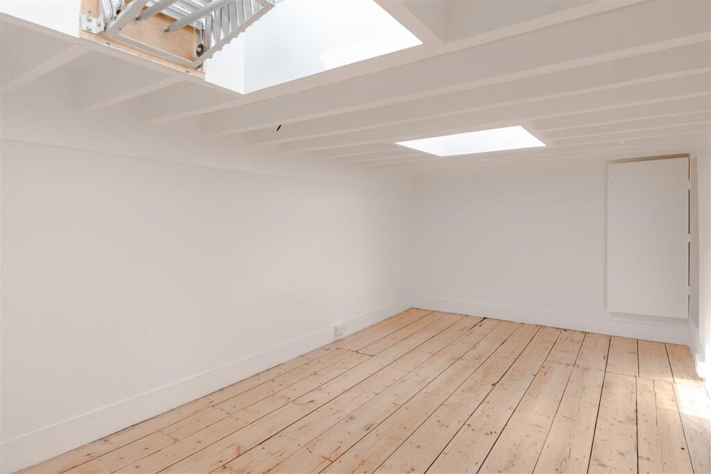 20 Conway Street-13.