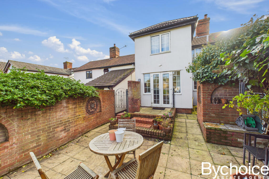 CAM05454G0-PR0072-STILL033