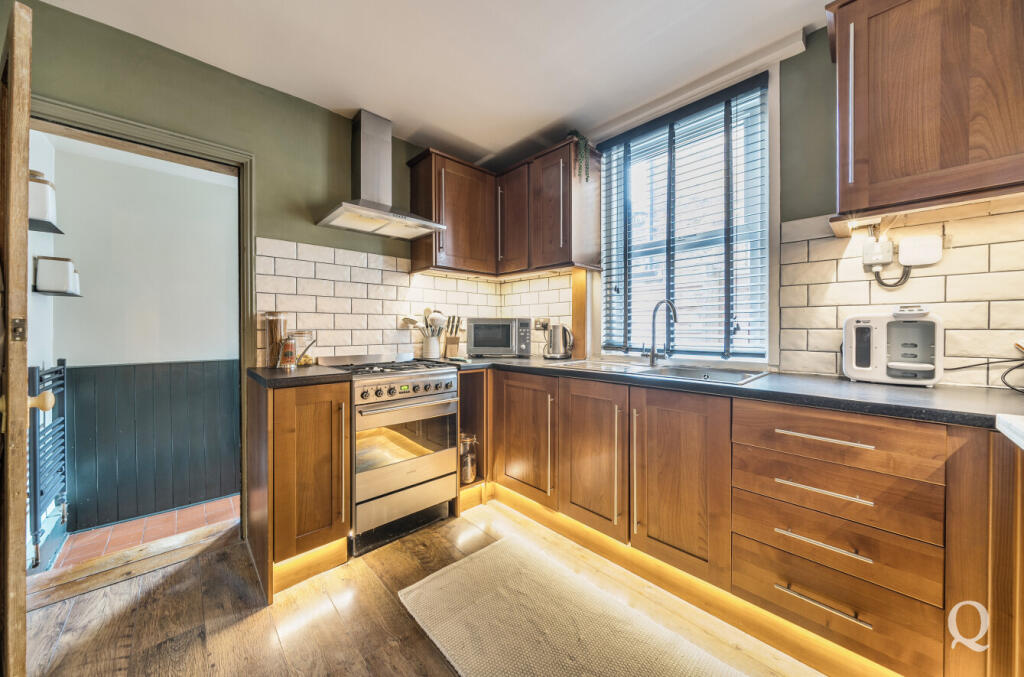 a02d603d-10fe-4f4...