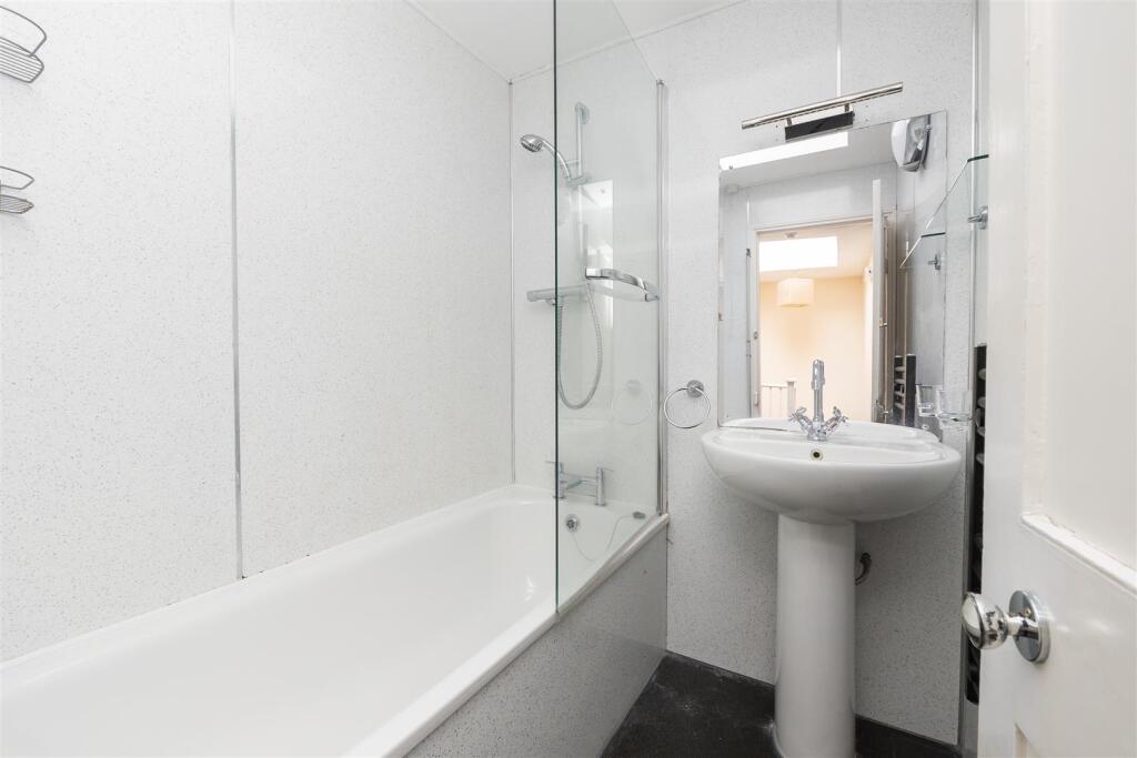 Flat-2-57-Queens-Road-BS8-1QL-21.jpg