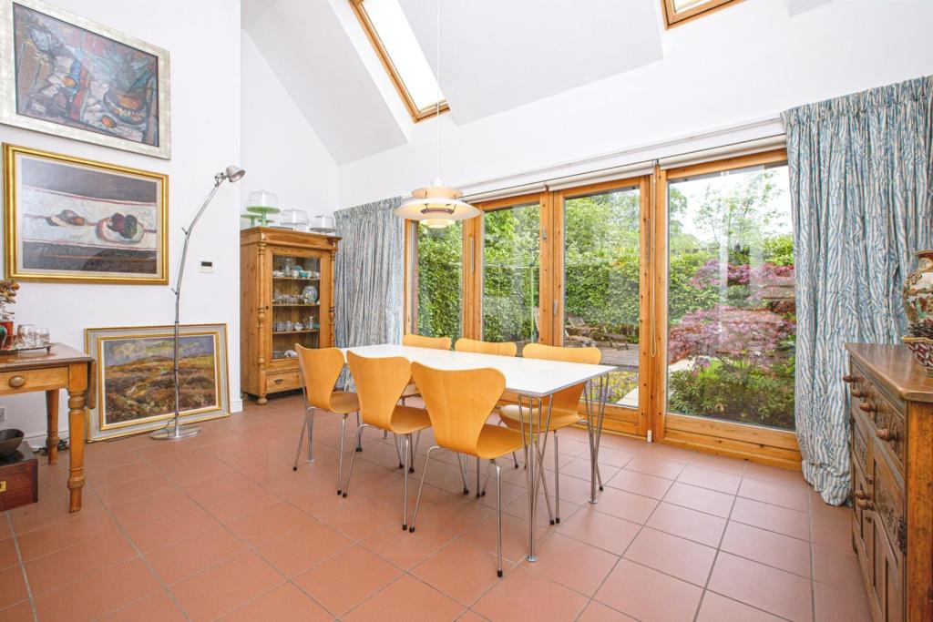 Breakfast Room