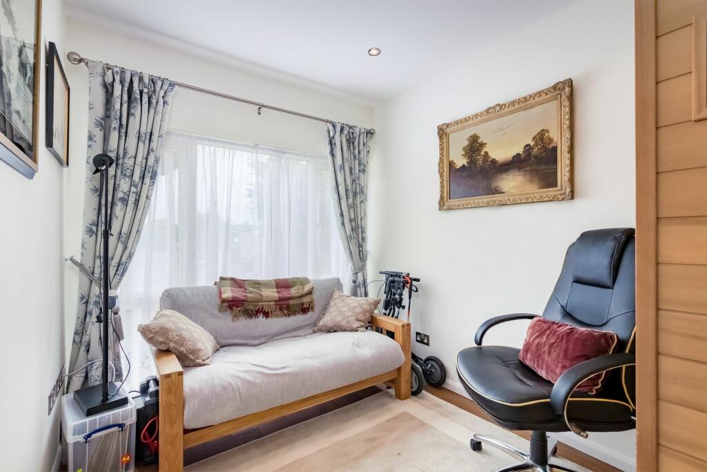 Bedroom 4/ Reception