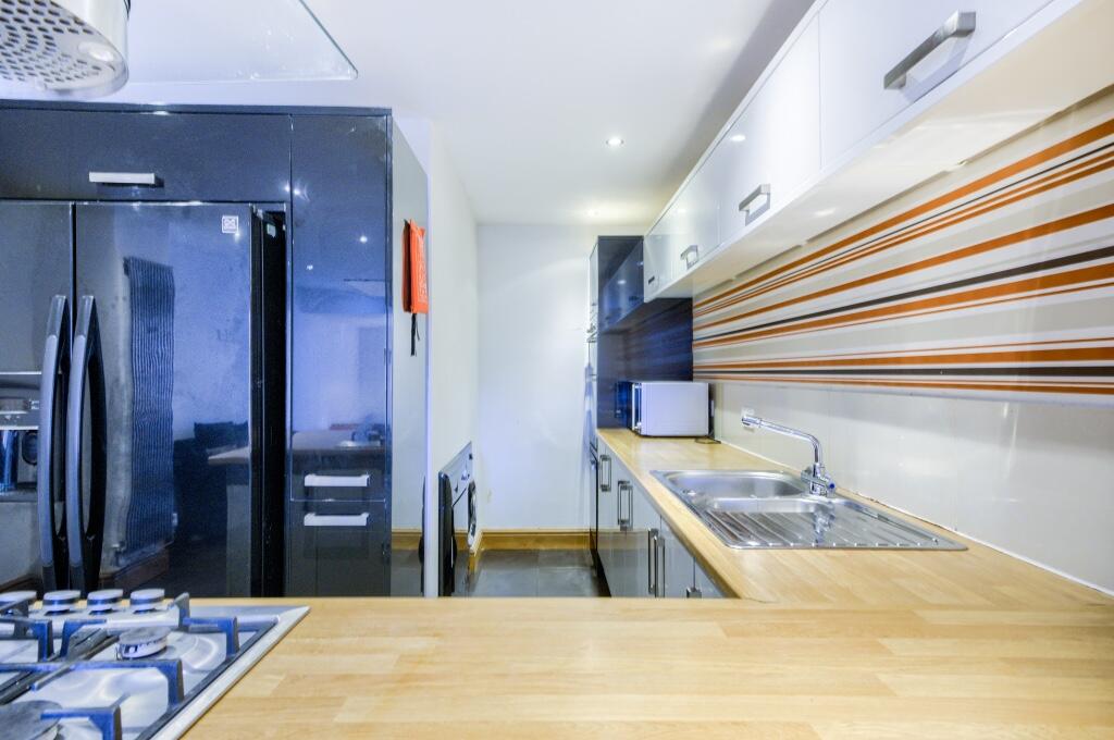 Kitchen/ Living Room