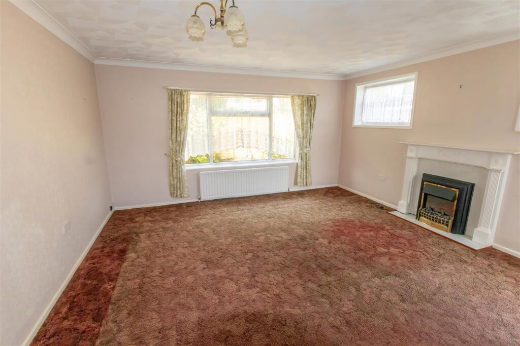 Walnut Drive-13 - t.jpeg