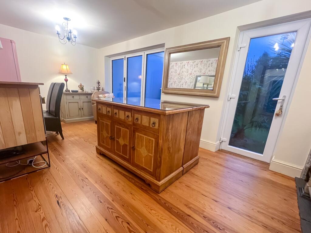 Chestnut Saltburn EweMove-7