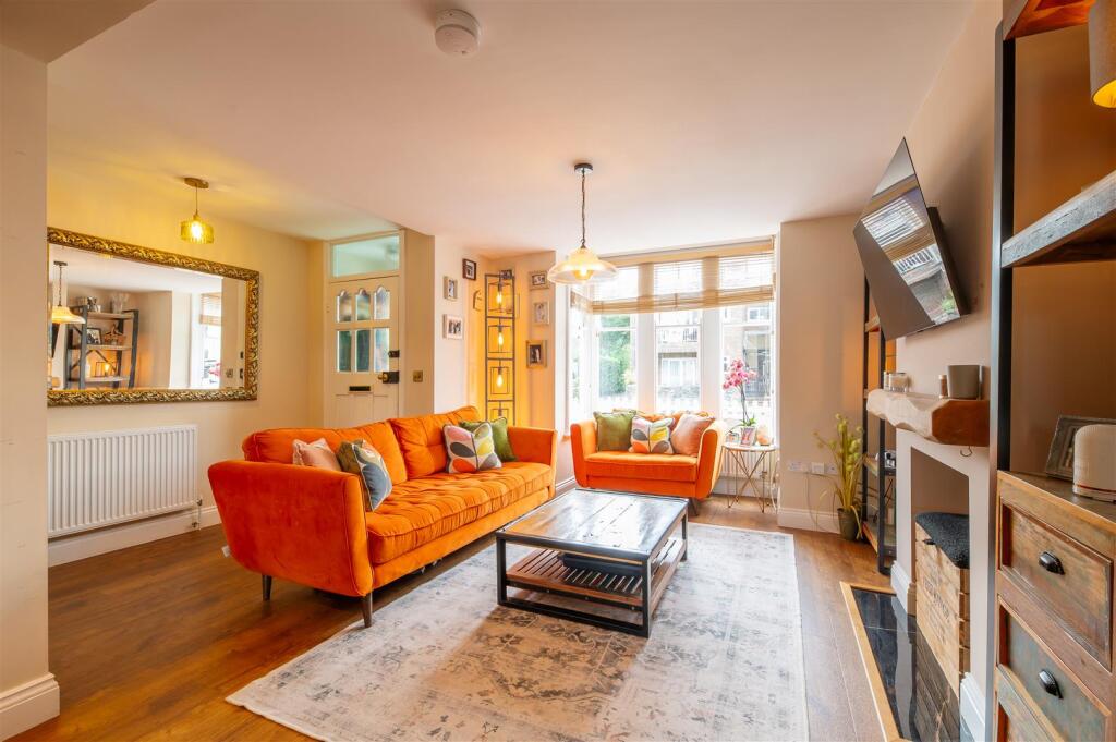 sitting room 4.jpg