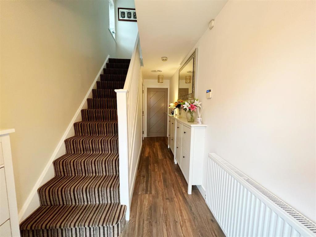 Hallway.jpg