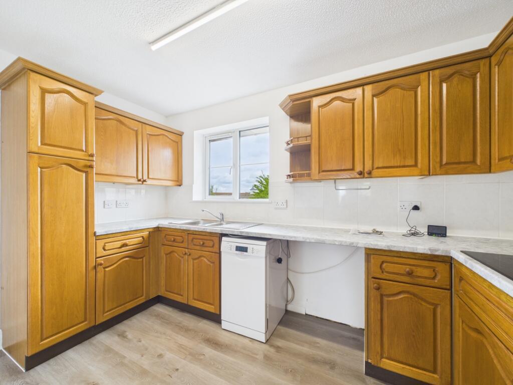 CAM02023G0-PR0132-STILL015