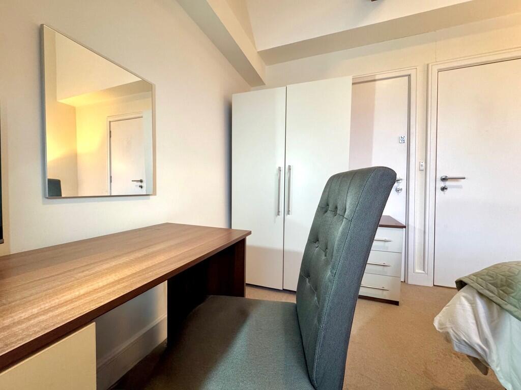 thumbnail_IMG_968...