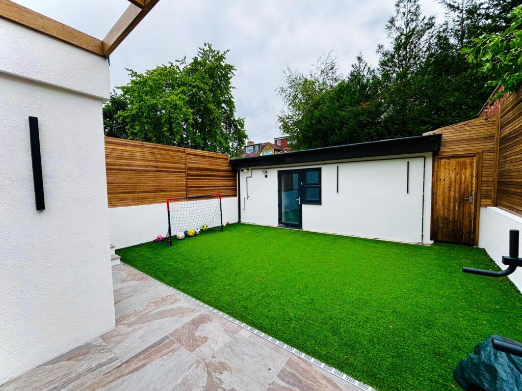 WhatsApp Image 2025-08-18 at 12.56.57_f8b63334