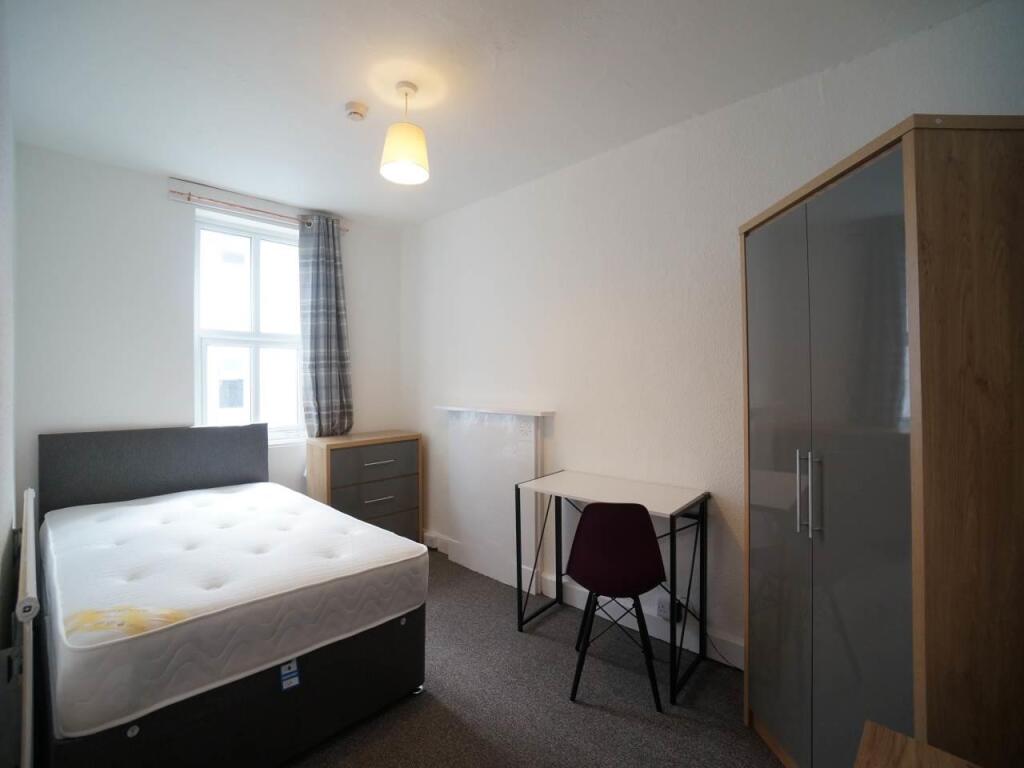 Bedroom 1.JPG