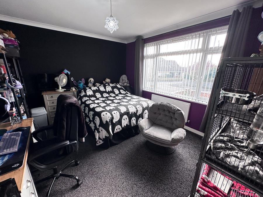 DOUBLE BEDROOM 4