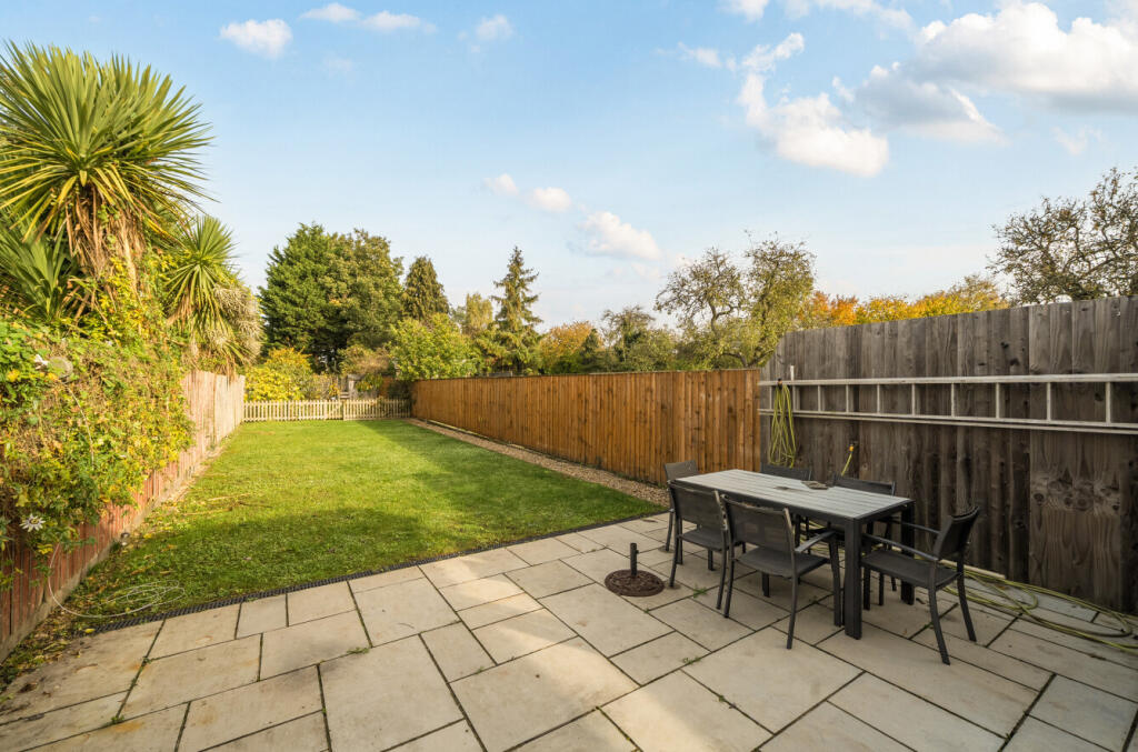 1370929-7-68f8c66...