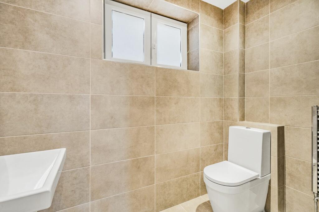 Bathrooms/En-suites