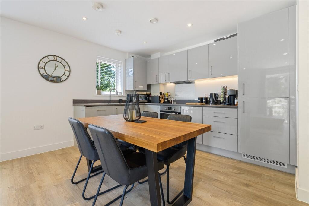 Kitchen/Dining