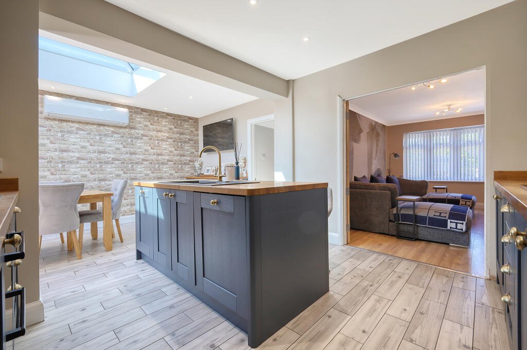 Open PlanLounge/Kitchen/Dining