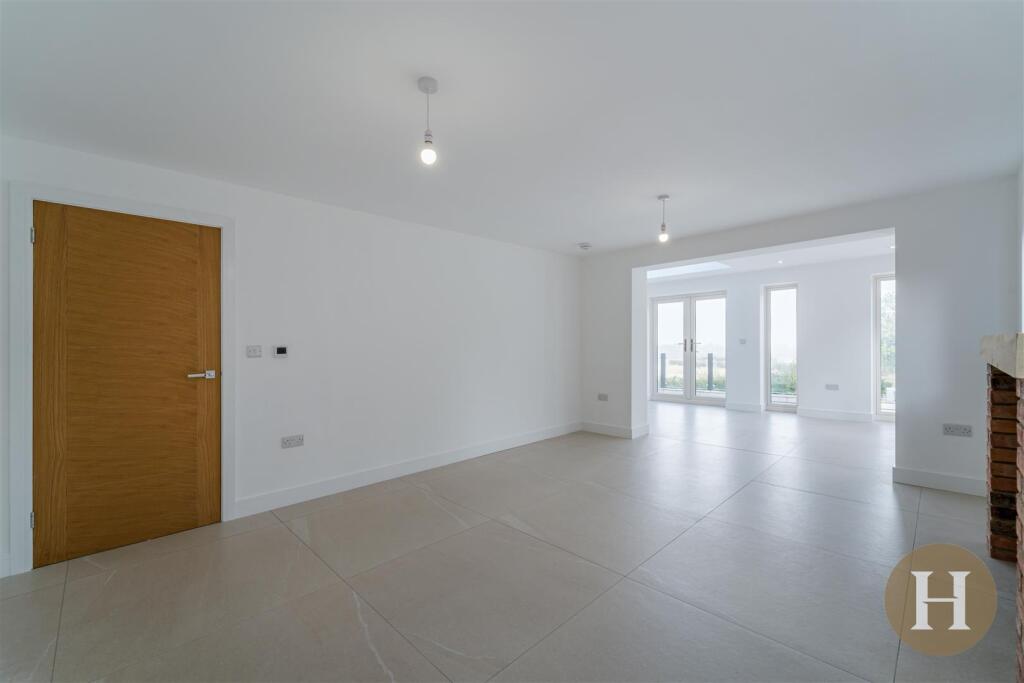 Hadleigh Estate Agents-19.jpg