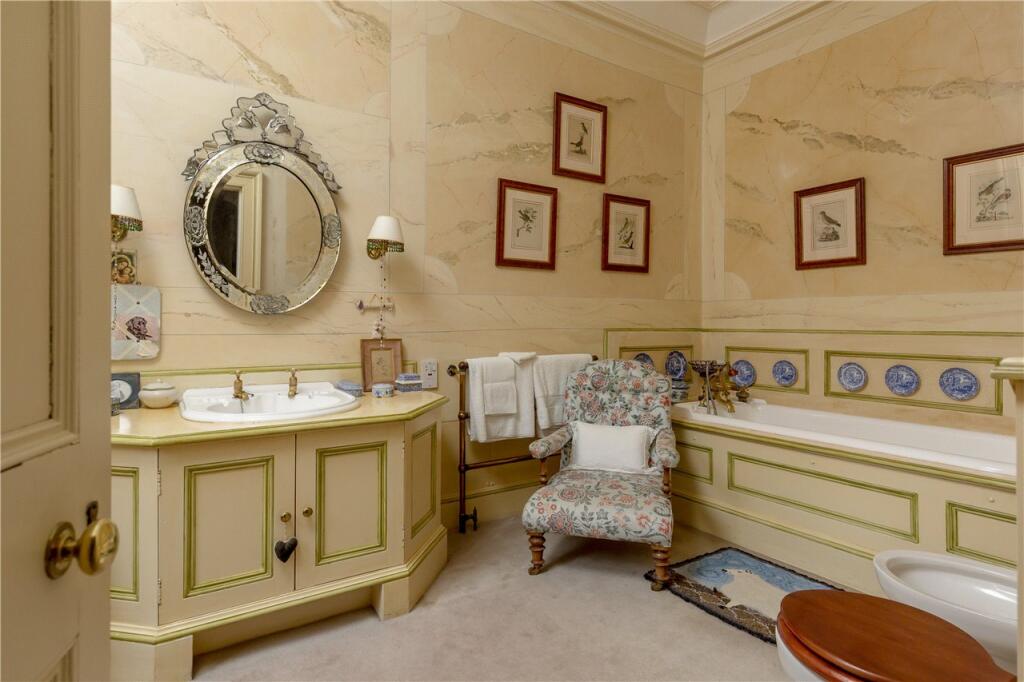 Principal Bathroom
