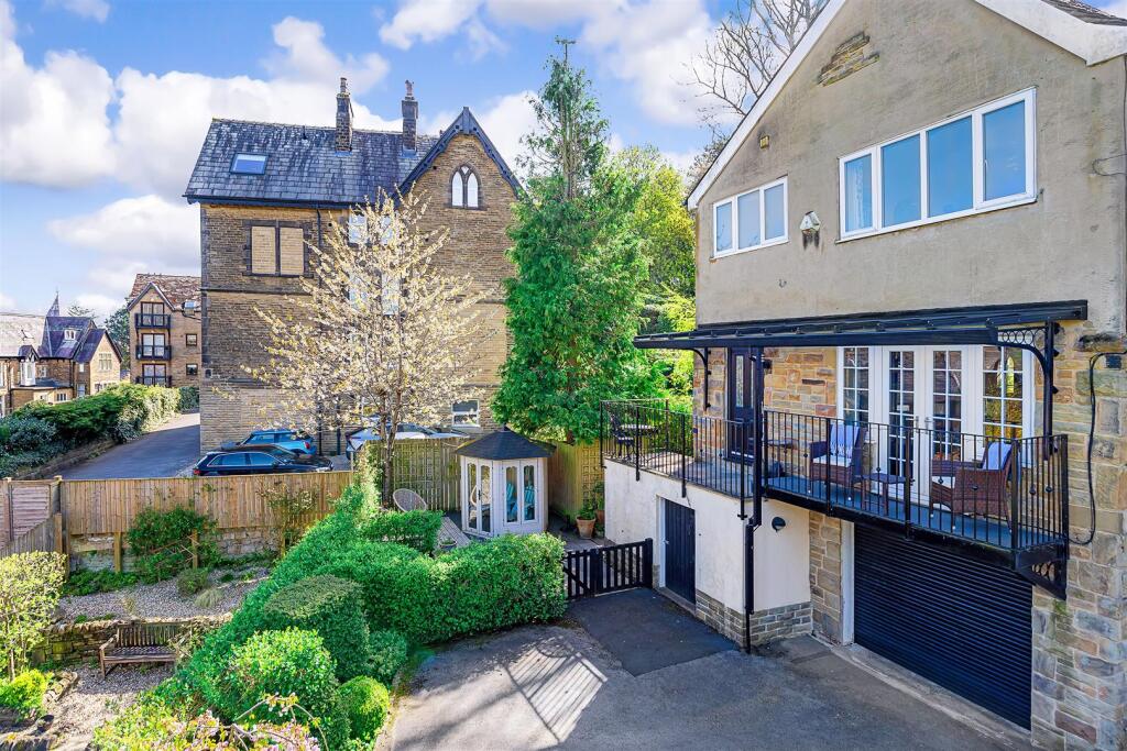 6 Parish Ghyll Road New Front.jpg