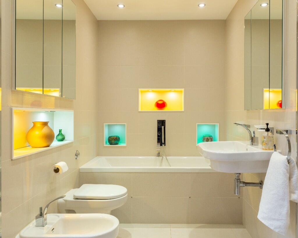 Main en suite