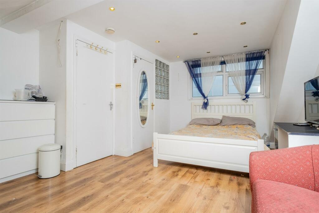 Loft Conversion/Bedroom