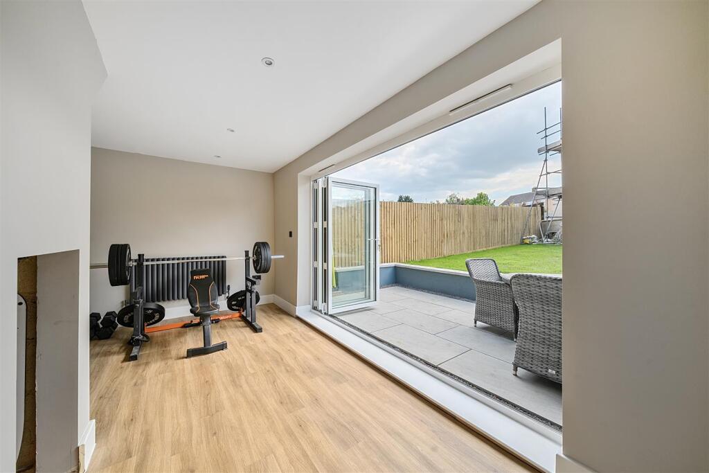 8-681e2942d82b5-1287282-ARW-8 .jpg