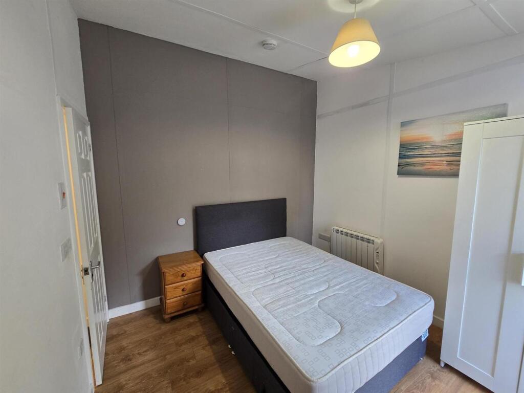 Bedroom.jpeg