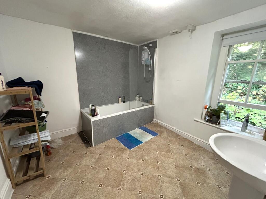 Bathroom 2