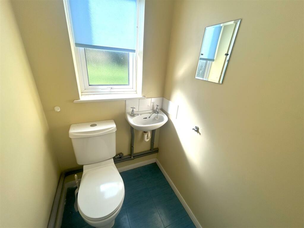 UTILITY ROOM &amp; WC