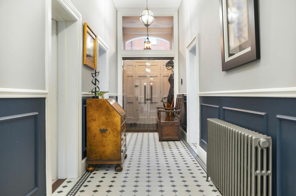 Entrance Hall (1)