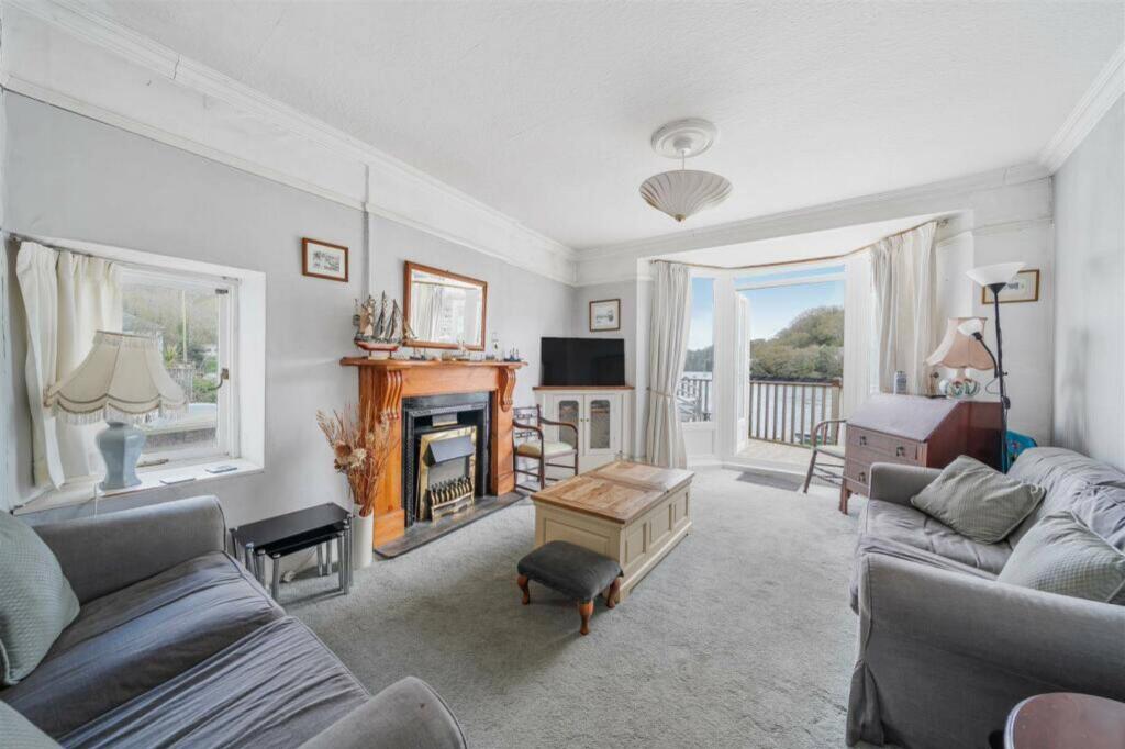 Ferrymans Cottage, 6 Station Road, Fowey, PL23 1DF