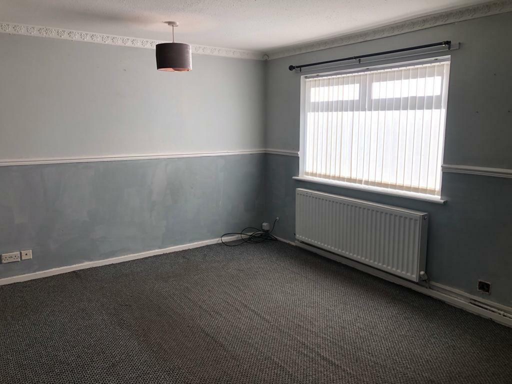 Living room 2.jpg