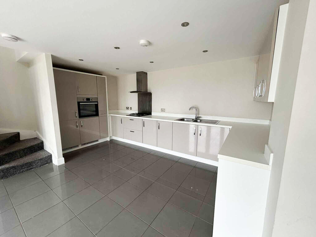 27642aea-cd16-447...