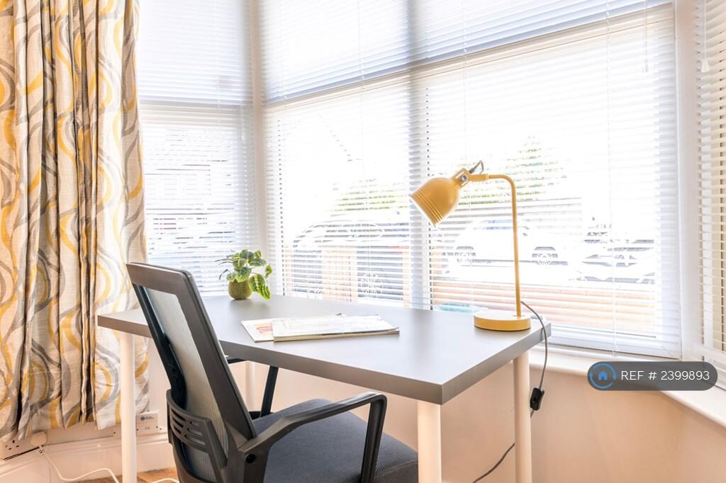 Personal Desk