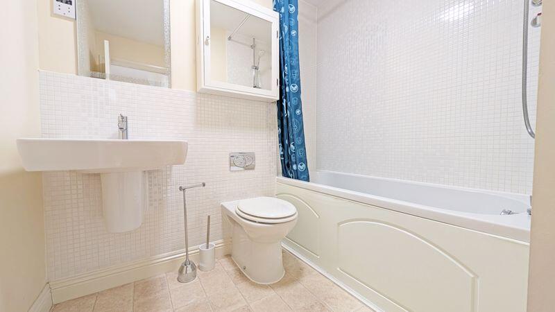 MAIN BATHROOM